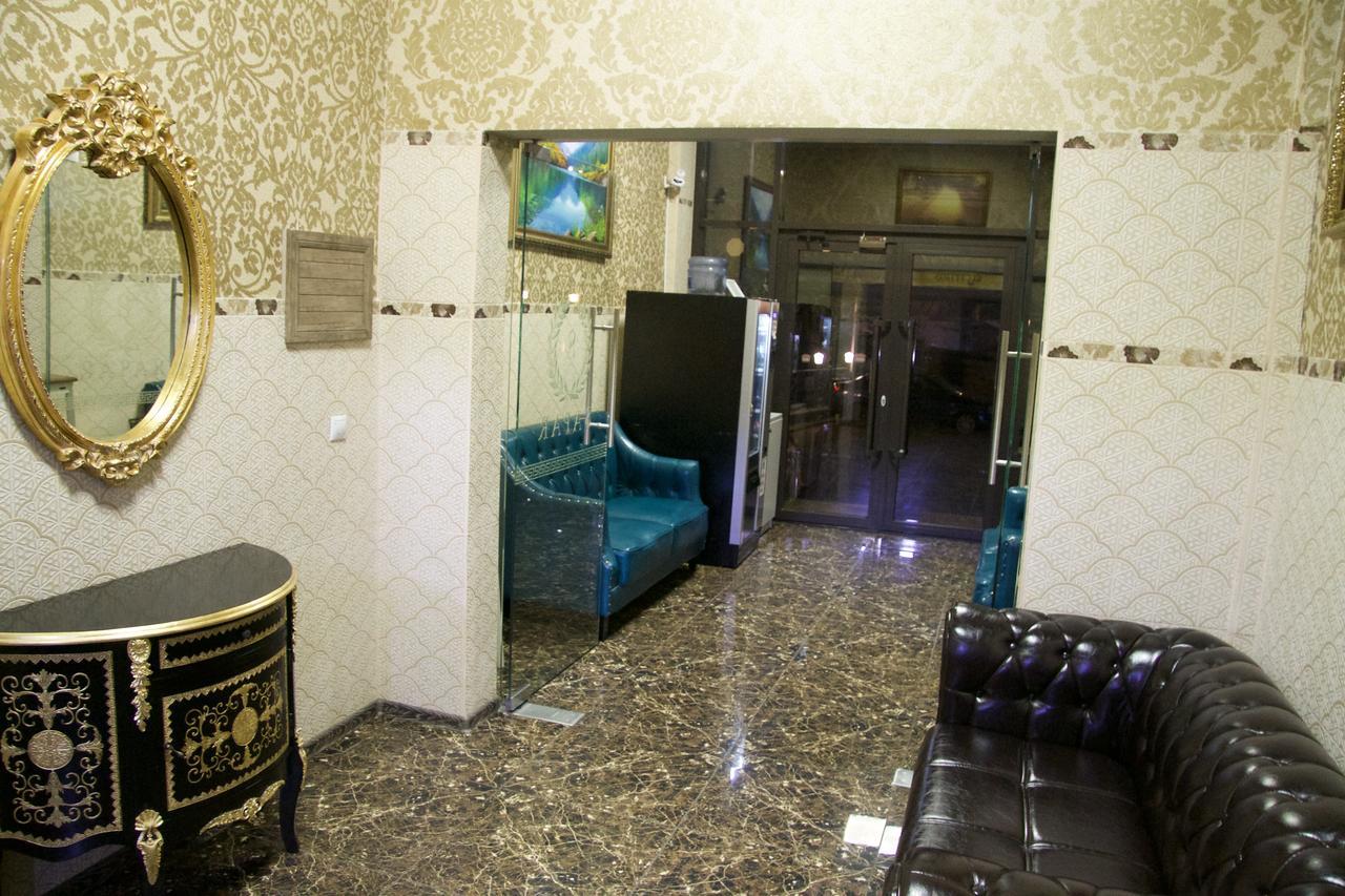 Deluxe Plaza Hotel Almaty Exterior foto
